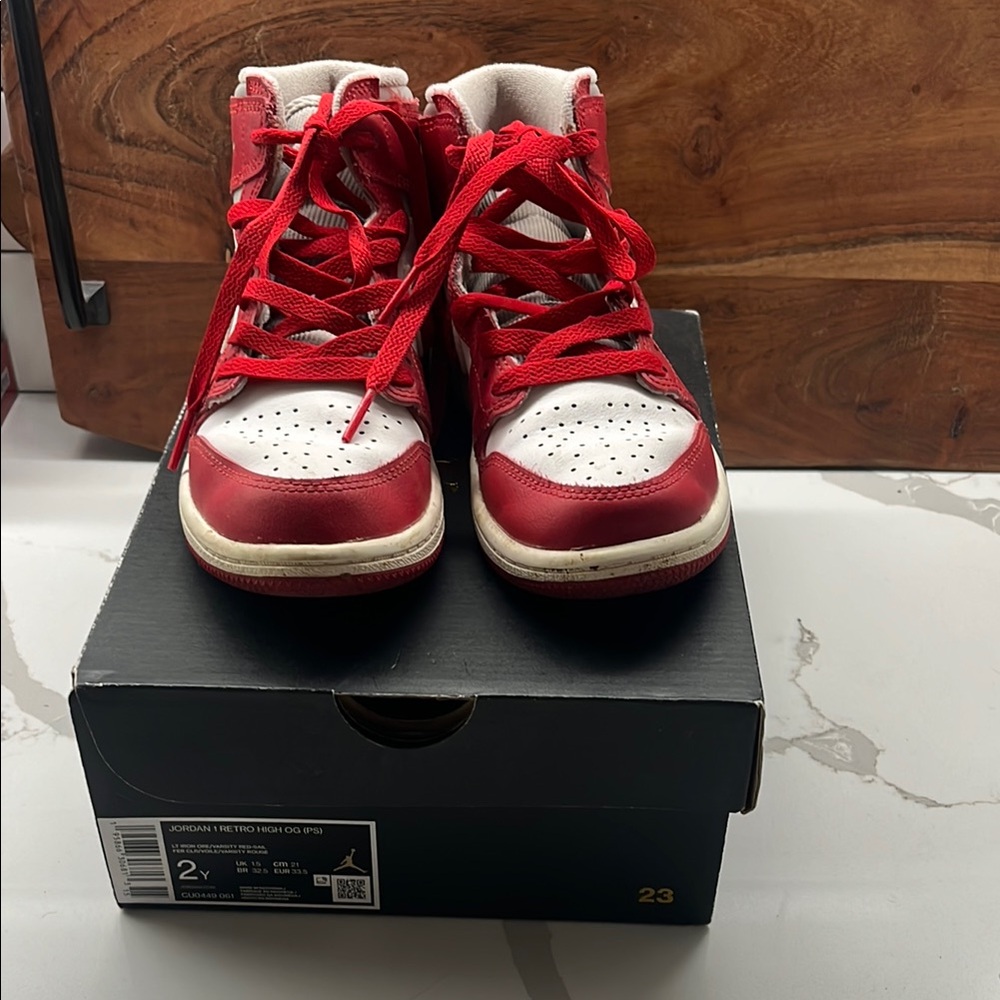 Nike Red and White Sneakers Classic Style - Picture 1 of 7